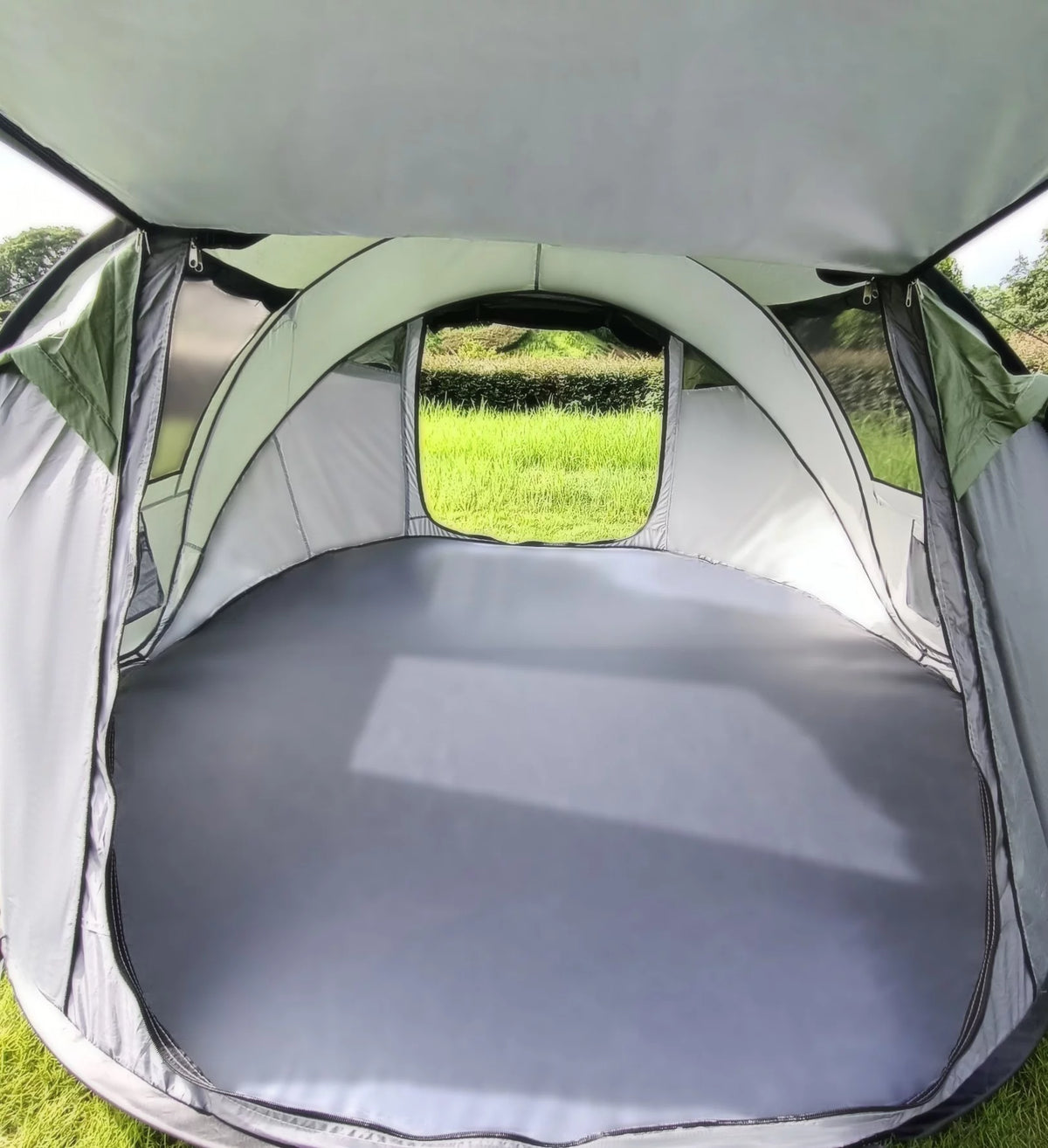 4 Person Waterproof Pop Up Tent with Vestibule L620