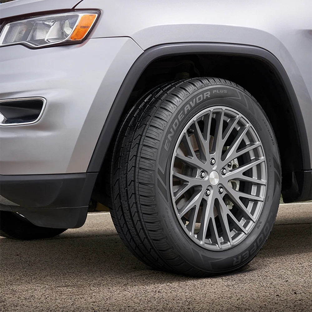 Set of 4 235/65R18 106H All Season Tires G7469