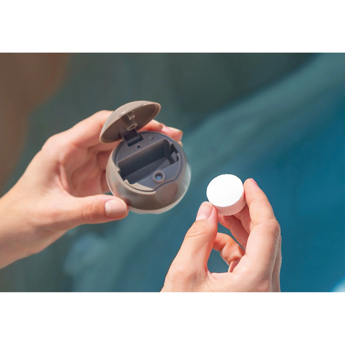 Inflatable Hot Tub with Filter Pump & Cover Y774