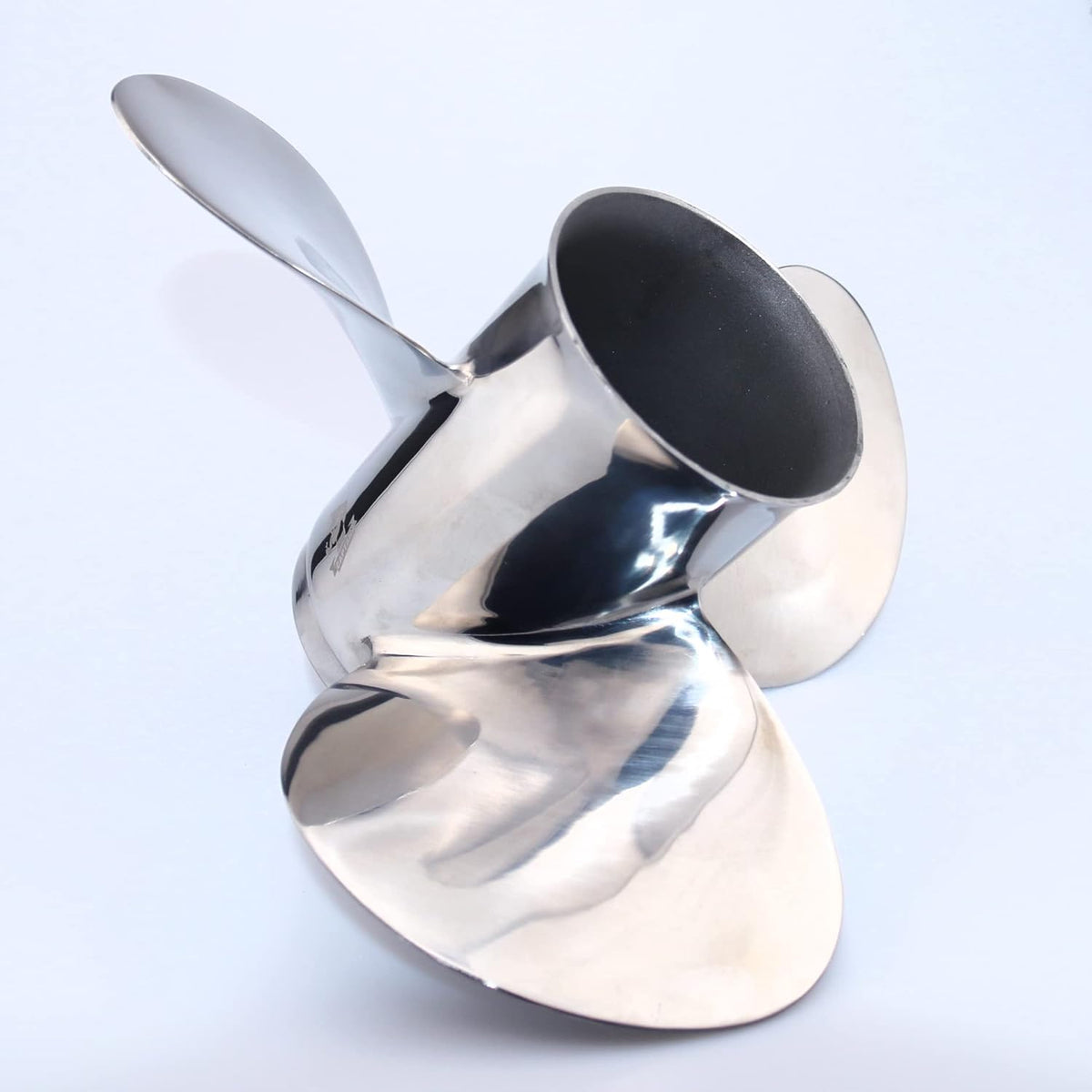 Stainless Steel Propeller for 25-30HP, 10 Spline Tooth, RH (9 7/8x10 1/2) D574355
