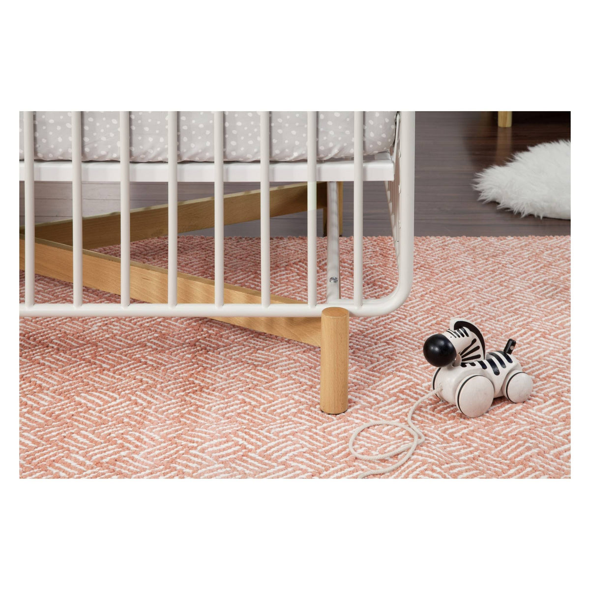 Metal Crib with Toddler Bed Conversion Kit Y8226
