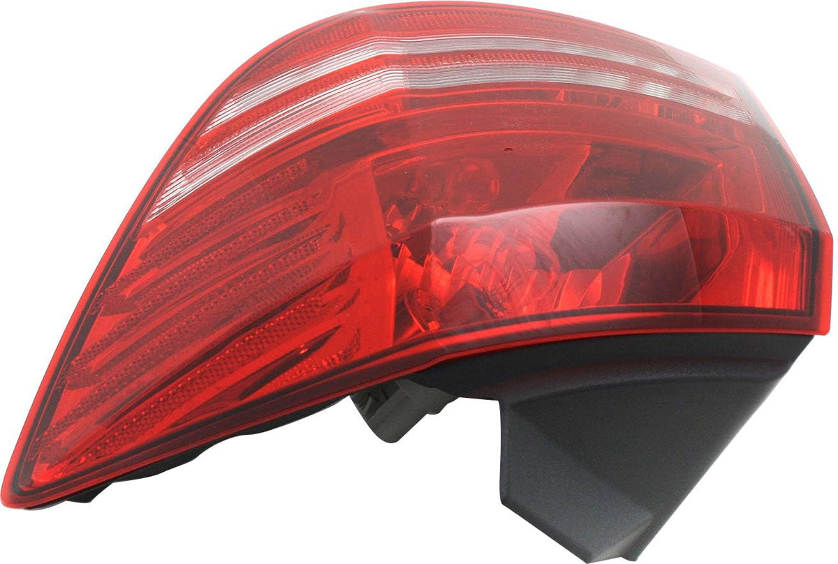 Tail Light Assembly Halogen with Turn Signal Light Bulb Passenger Side I6844