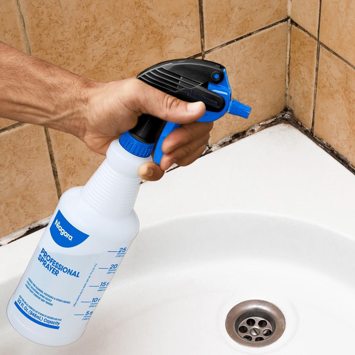 32 oz. Spray Bottles 2-Pack M952