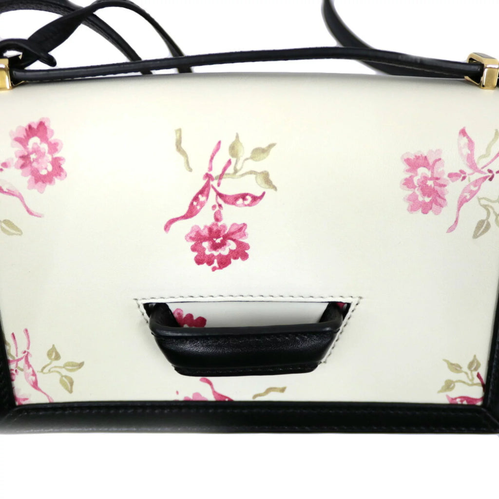 Pre-Owned White Flower Pattern Shoulder Bag K525