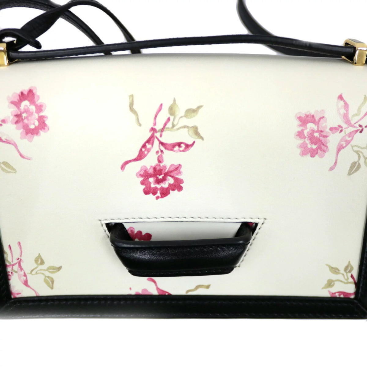Pre-Owned White Flower Pattern Shoulder Bag K525