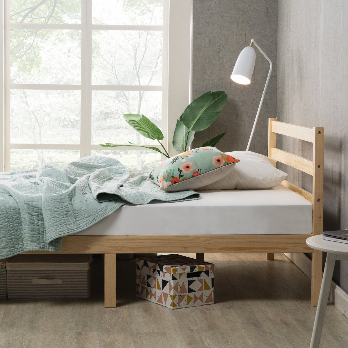 King Wood Platform Bed Frame with Headboard D516358